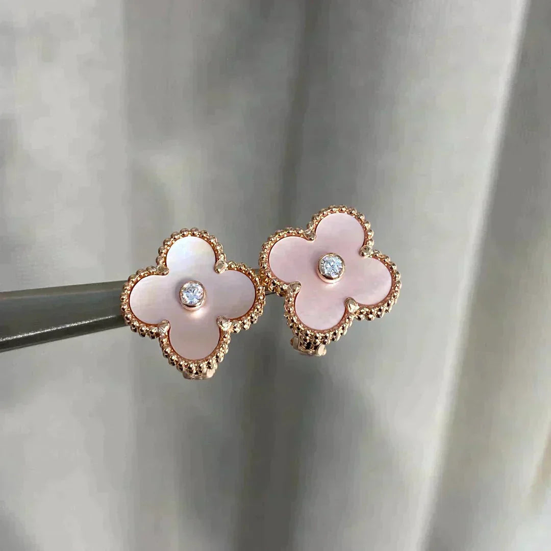 [⭐Aura]CLOVER MEDIUM 1 MOTIFS  PINK MOP DIAMOND EARRINGS