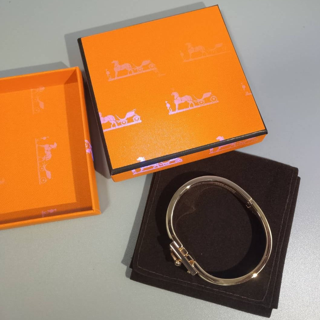 [⭐Aura]H CLOUD BLUE BRACELET