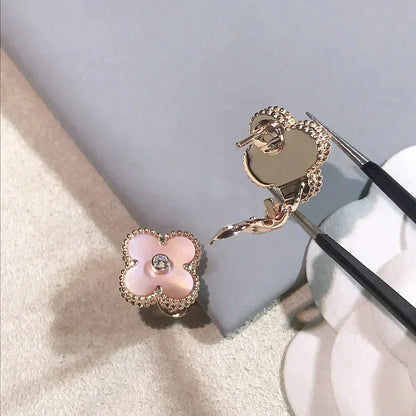 [⭐Aura]CLOVER MEDIUM 1 MOTIFS  PINK MOP DIAMOND EARRINGS