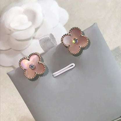 [⭐Aura]CLOVER MEDIUM 1 MOTIFS  PINK MOP DIAMOND EARRINGS
