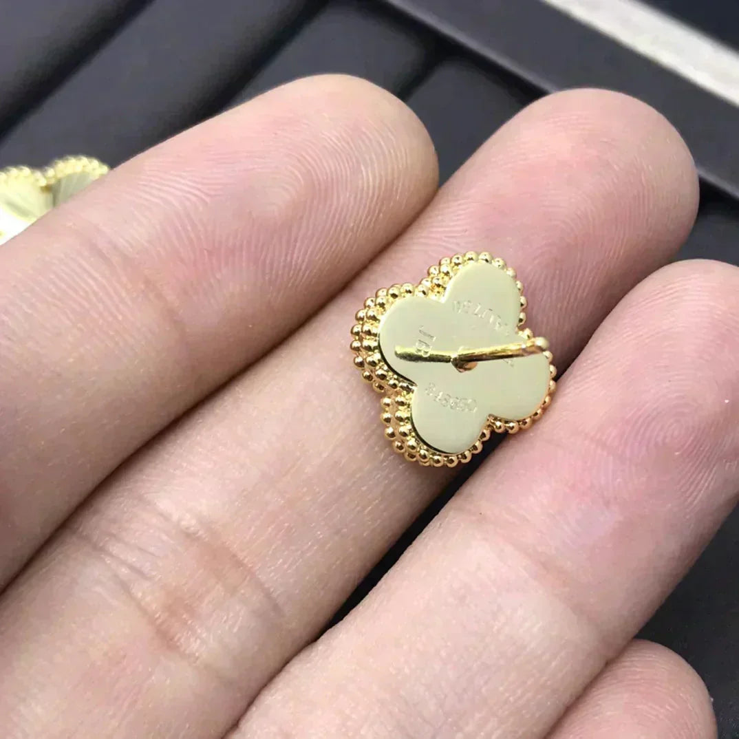 [⭐Aura]CLOVER MINI 9.5MM LASER EARRINGS