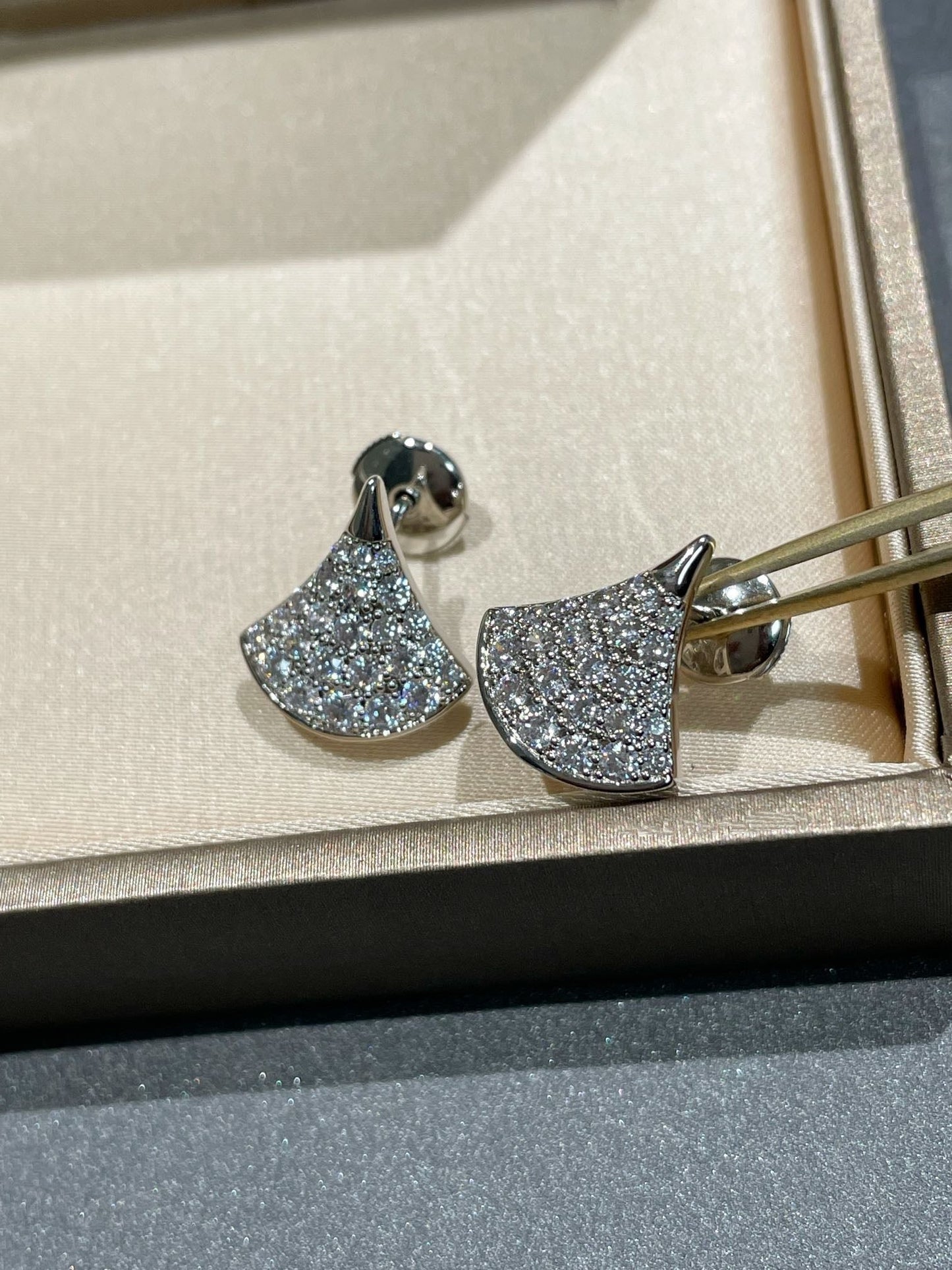 [⭐Aura]DREAM STUD EARRINGS DIAMOND
