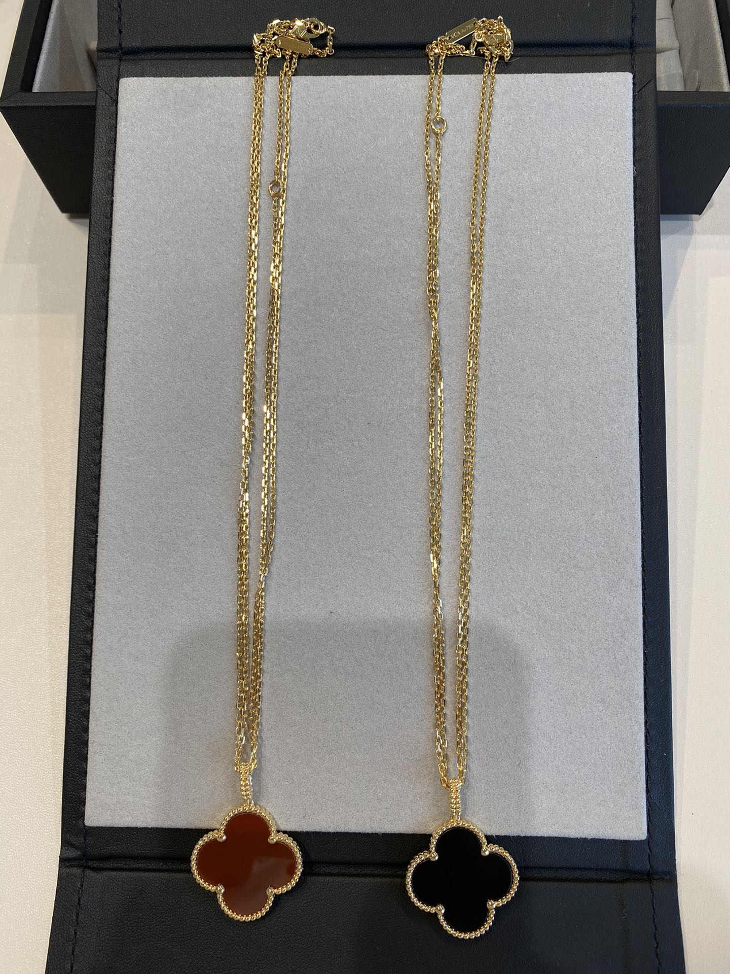 [⭐Aura]CLOVER 25MM NECKLACE GOLD CARNELIAN