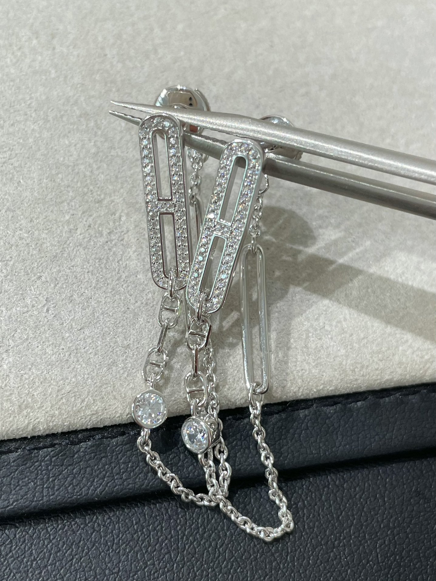 [⭐Aura]CHAINE CHAOS DIAMOND DROP EARRINGS