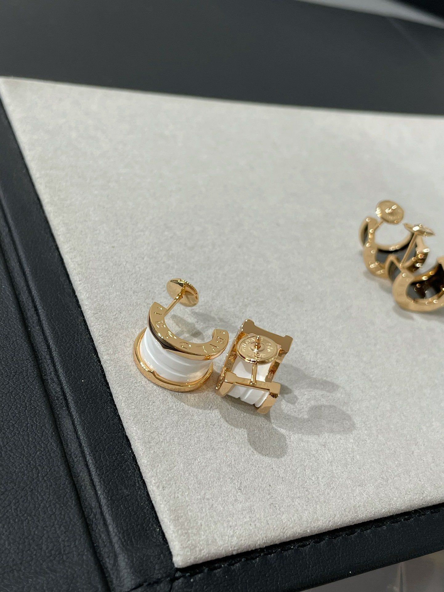 [⭐Aura]ZERO 1 PINK GOLD CERAMIC EARRINGS