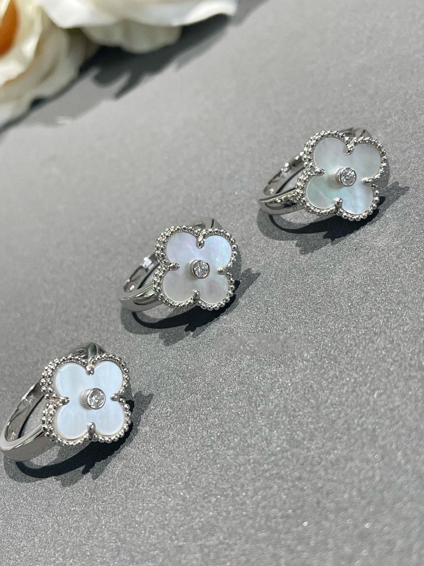 [⭐Aura]CLOVER SILVER MOP DIAMOND RING