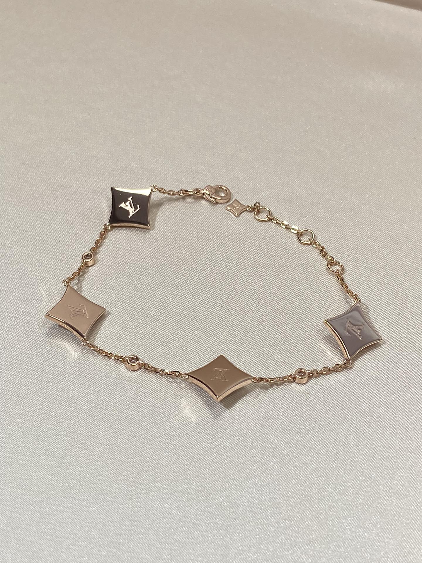 [⭐Aura]STAR 4 MOTIF MOP DIAMOND PINK GOLD BRACELET