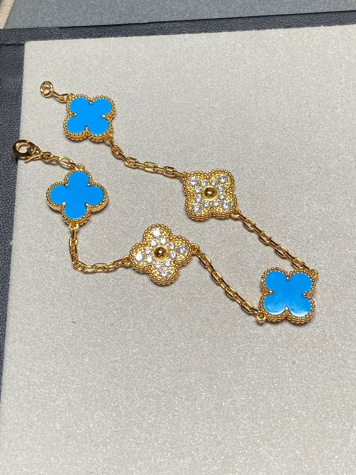 [⭐Aura] CLOVER 5 MOTIF BLUE AGATE BRACELET COLLECTION