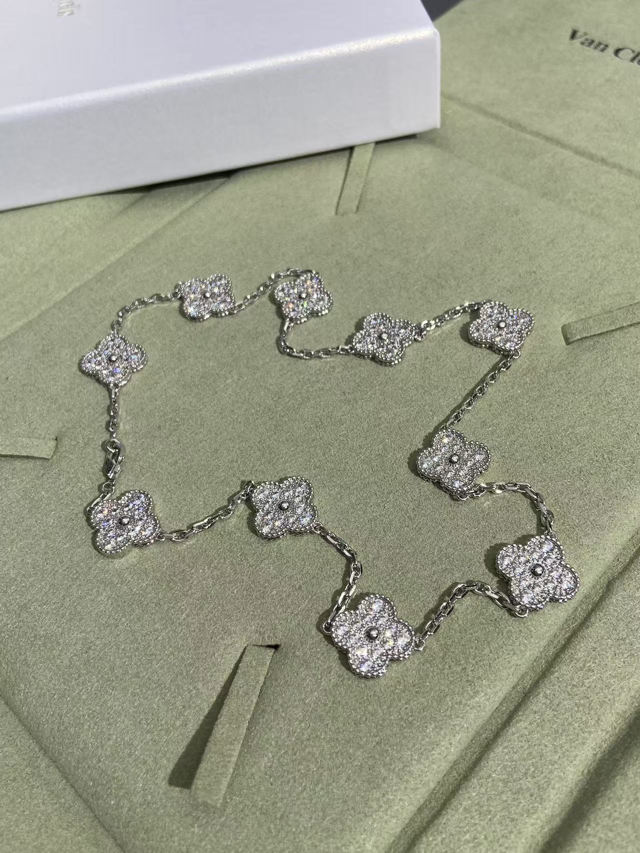 [⭐Aura]CLOVER 10 MOTIFS  FULL DIAMOND NECKLACE