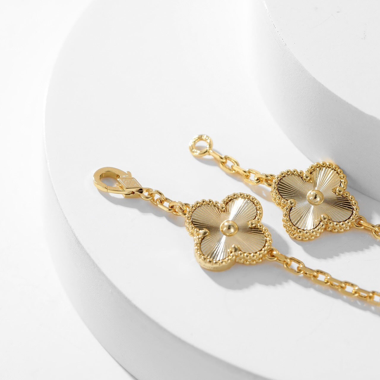 [⭐Aura]CLOVER 10 MOTIFS LASER NECKLACE