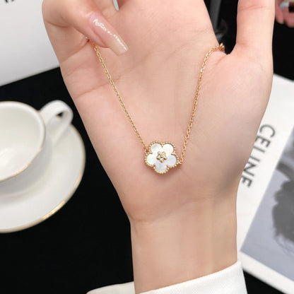 [⭐Aura]LUCKY  WHITE MOP  PLUM BLOSSOM NECKLACE