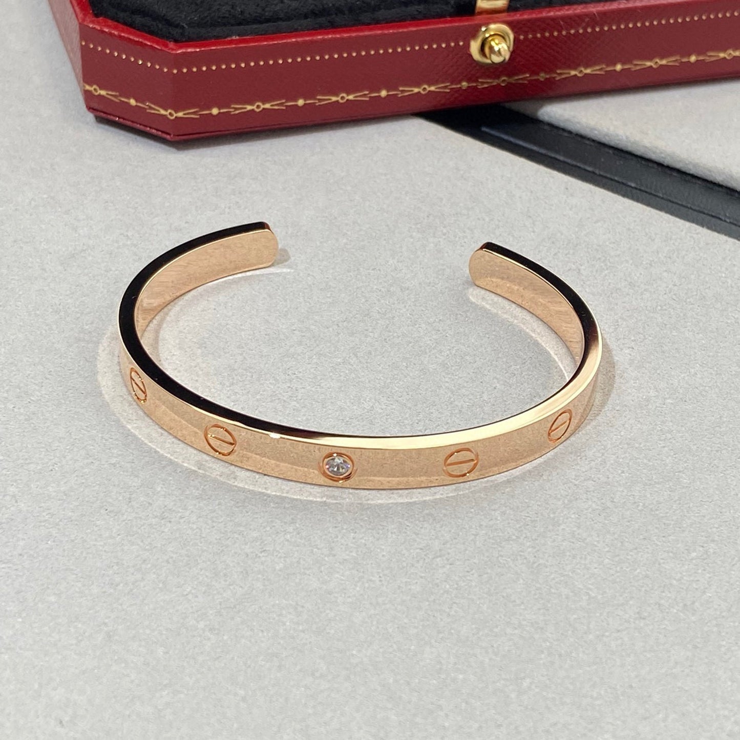 [⭐Aura]LOVE BRACELET 6.1MM 1 DIAMOND OPEN CUFF