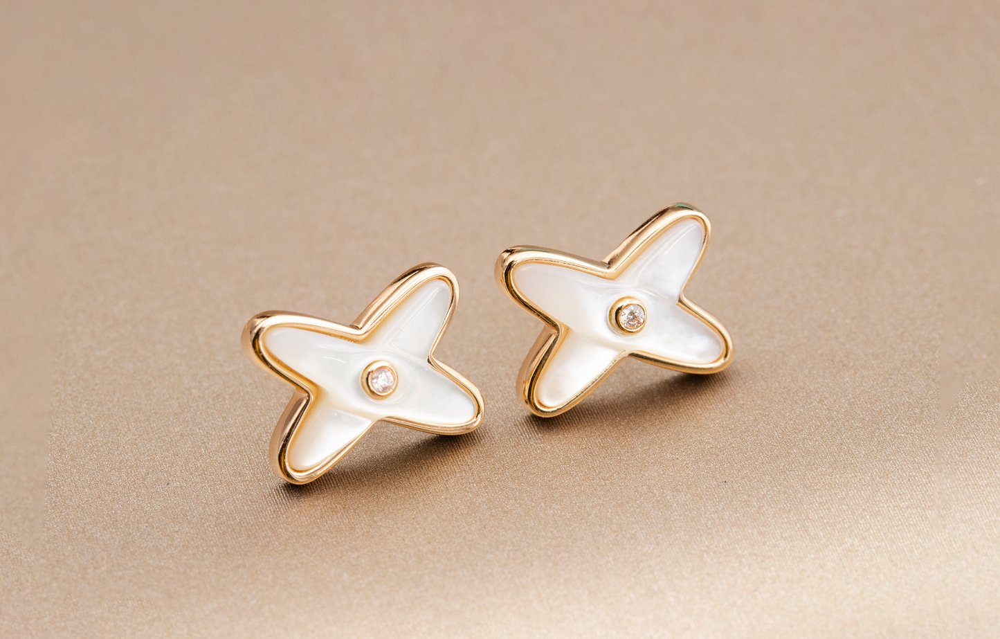 [⭐Aura]JEUX DE WHITE MOP PINK GOLD DIAMOND EARRINGS