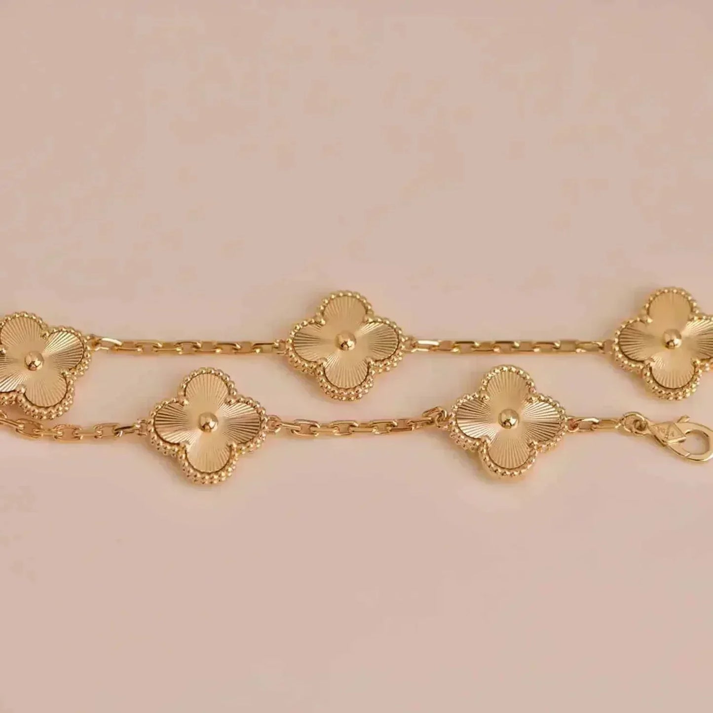 [⭐Aura] CLOVER 5 MOTIF LASER BRACELET COLLECTION